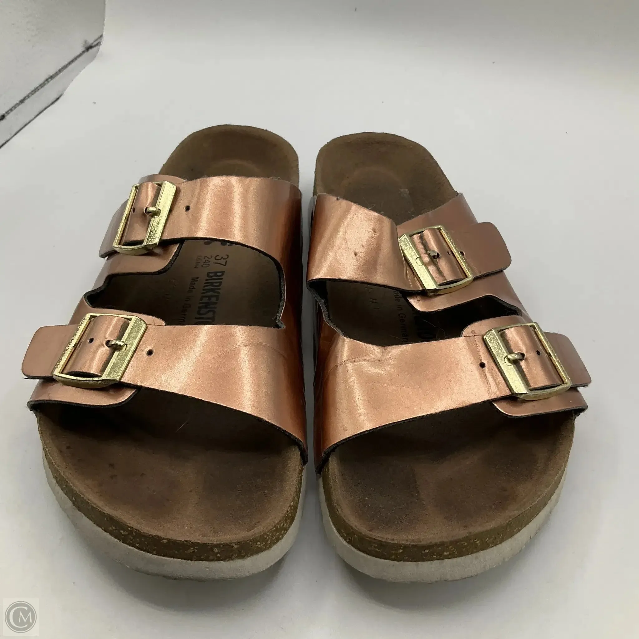 Sandals Flats By Birkenstock In Rose Gold, Size: 6