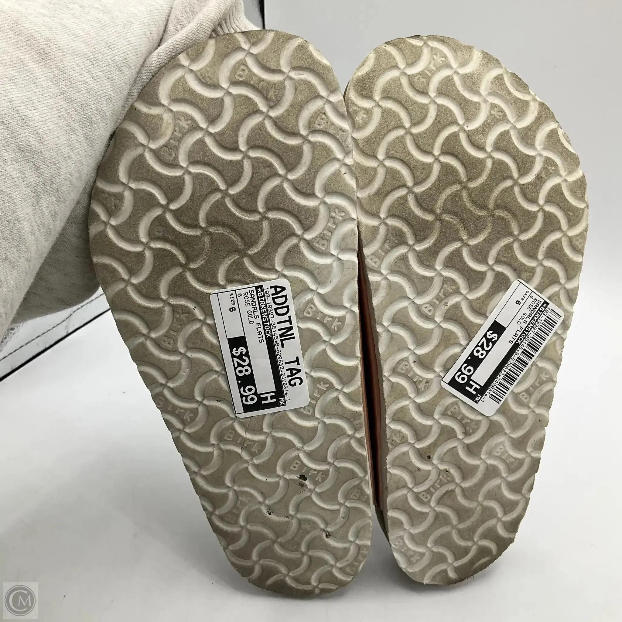 Sandals Flats By Birkenstock In Rose Gold, Size: 6