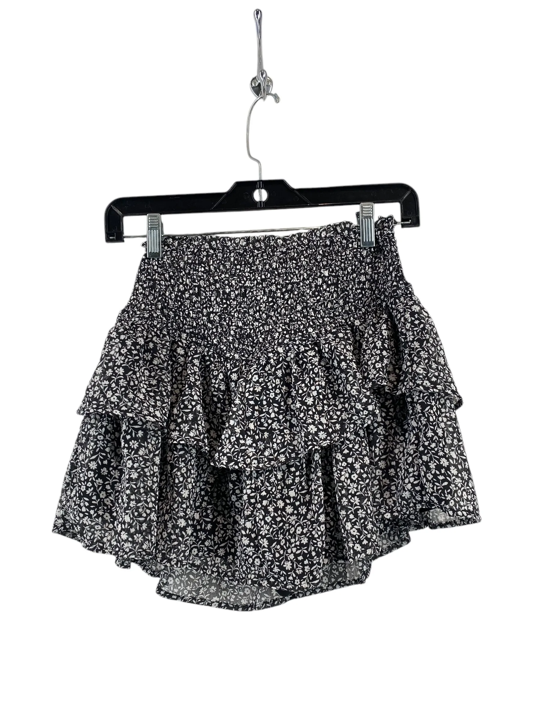 Skirt Mini & Short By Altard State In Black & White, Size: S