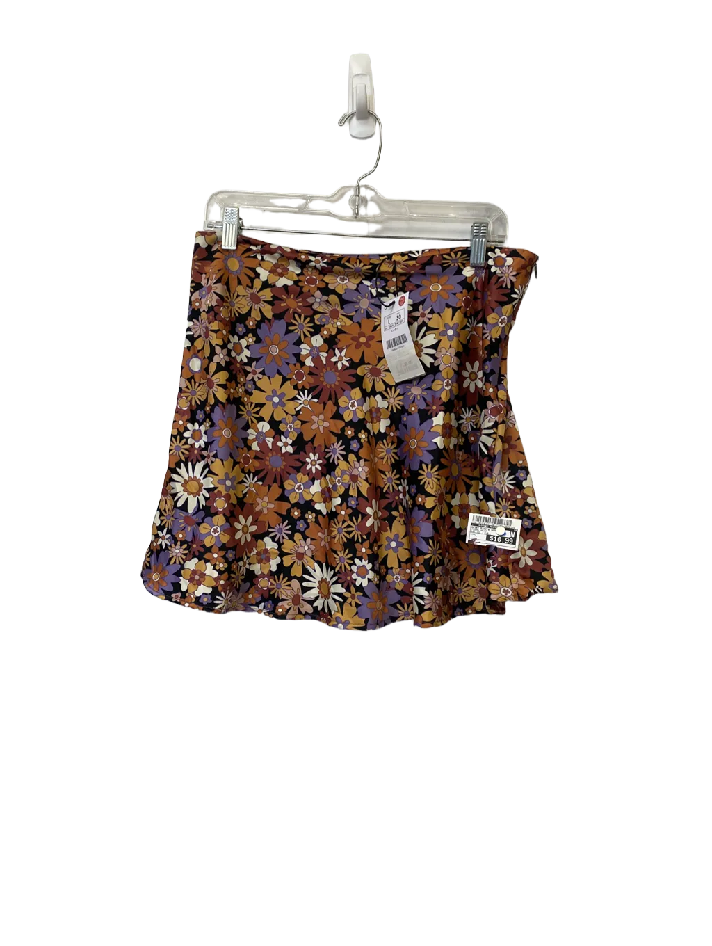 Skirt Mini & Short By Clothes Mentor  Size: L