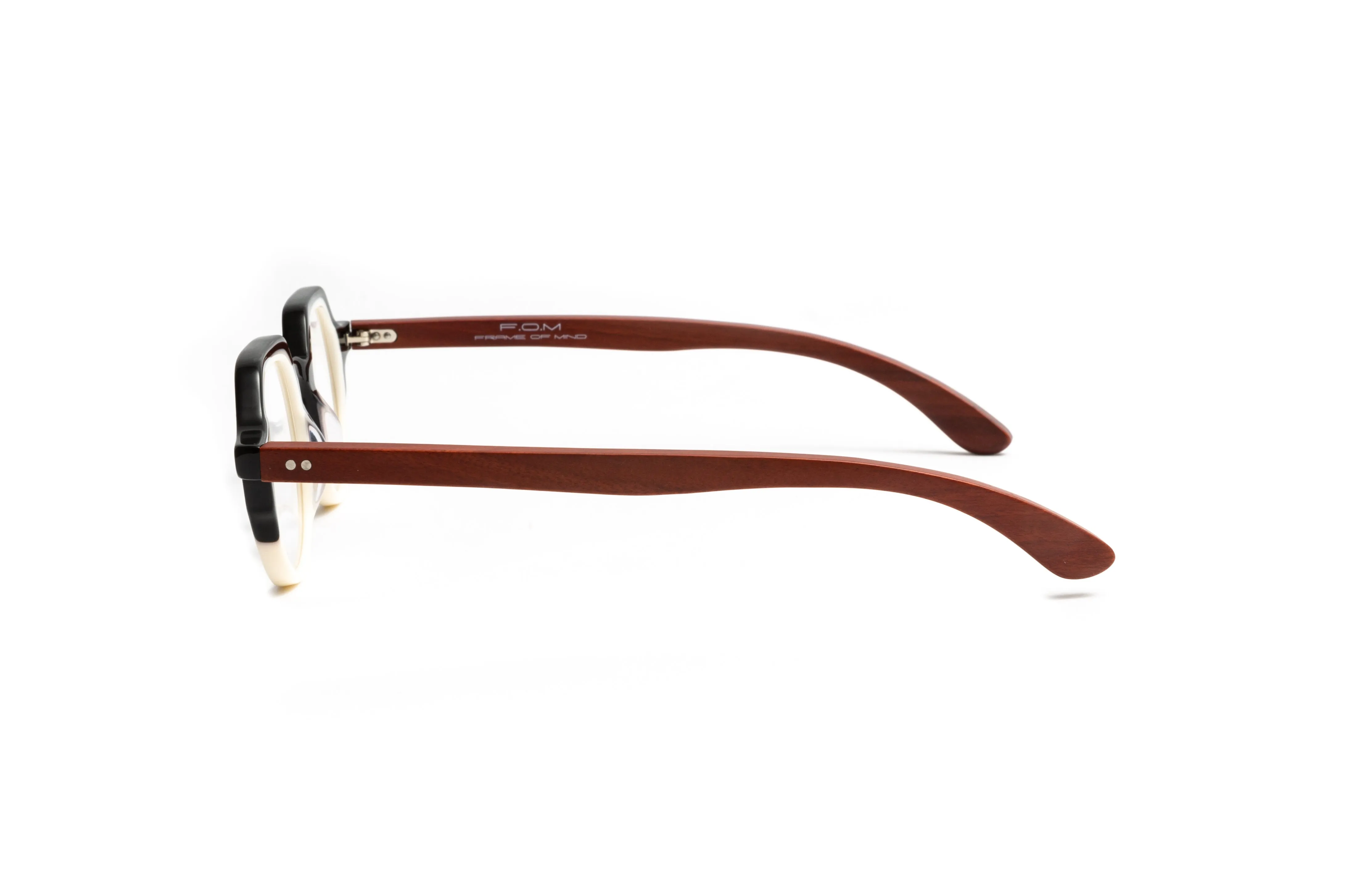 St. Tropez Round Black/ Ivory Cherry Wood Unisex Reading Glasses