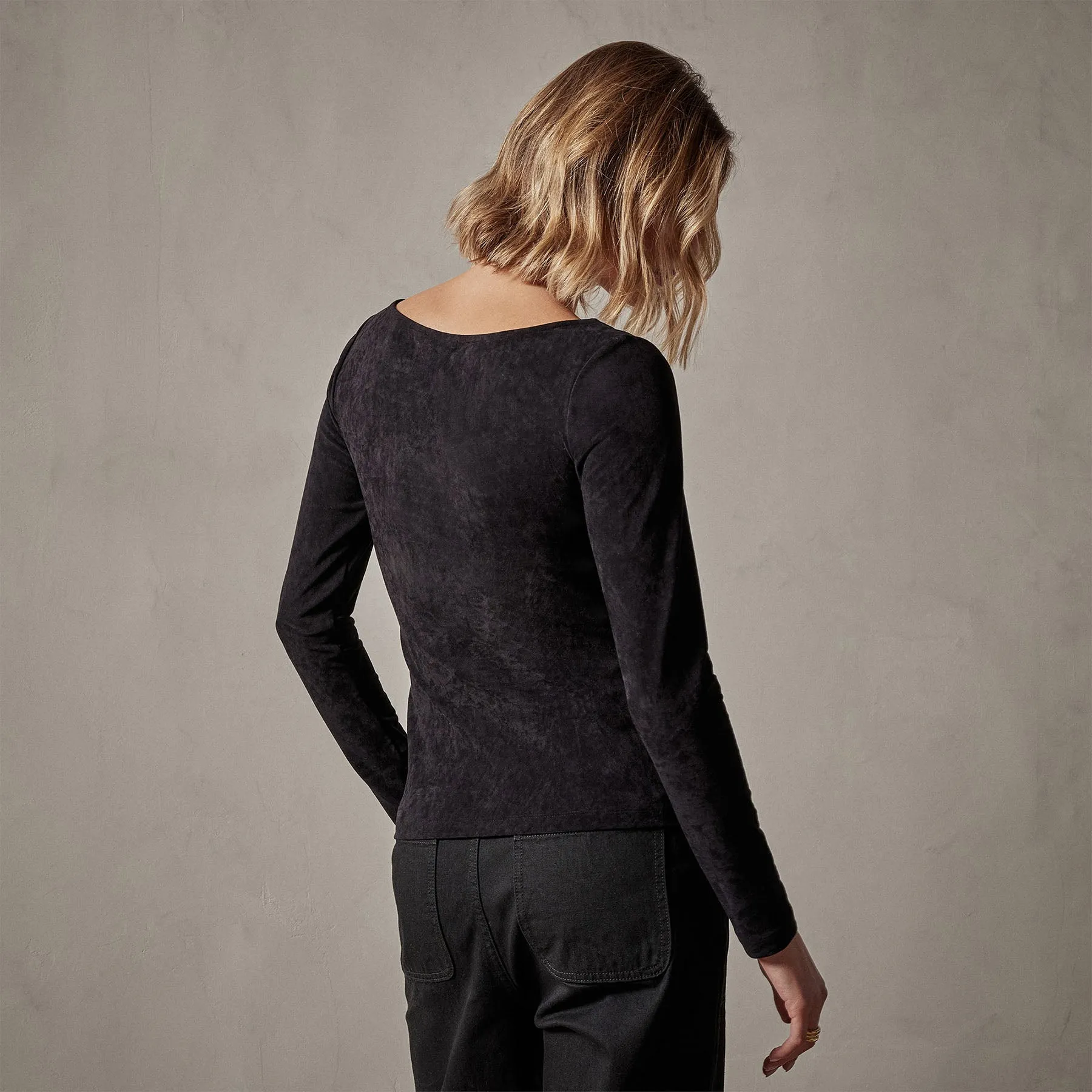 Stretch Velvet Scoop Neck Top - Black