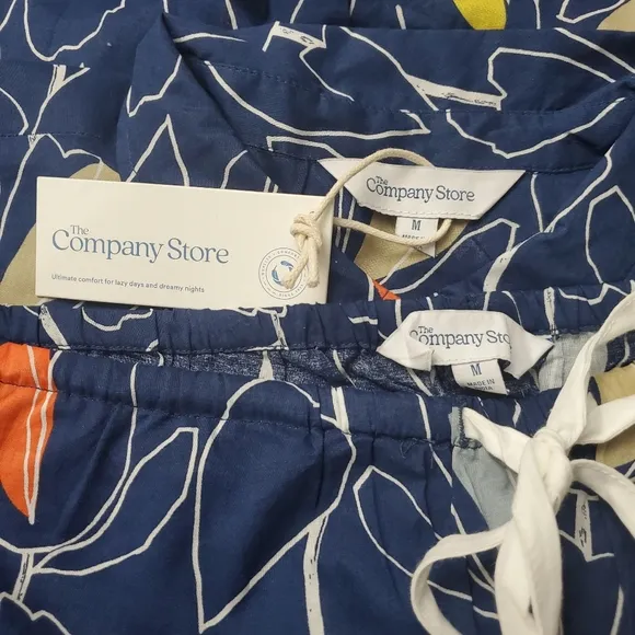 The Company Store Voile Pop Tulip Short Set. NEW!