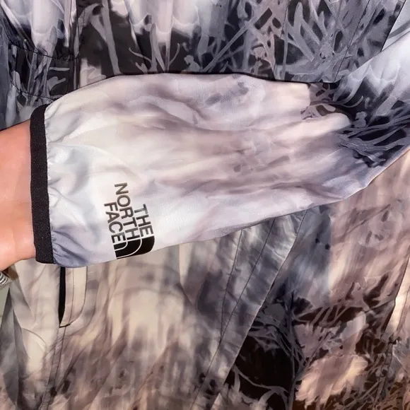 The North Face Women's Black and Gray Jacket, Wind and Water Resistant