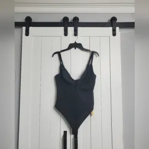 The Popilush Deep-V Neck Low-Back Shapewear Thong Bodysuit. NEW!