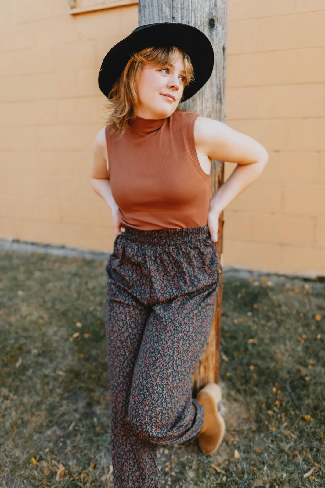 The Roman Trousers - Forest Green Floral