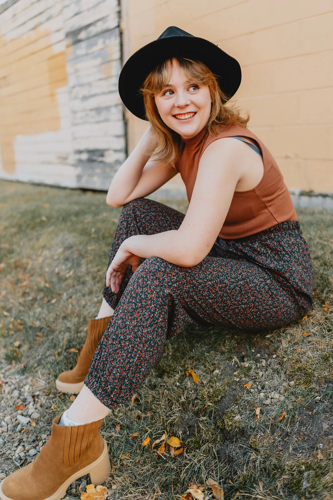 The Roman Trousers - Forest Green Floral