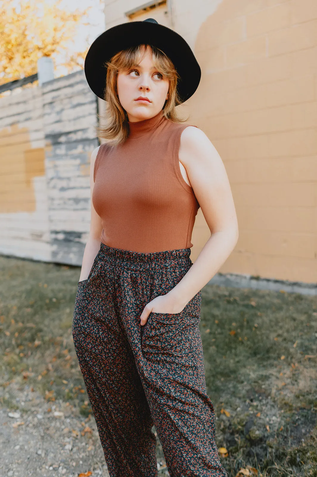 The Roman Trousers - Forest Green Floral