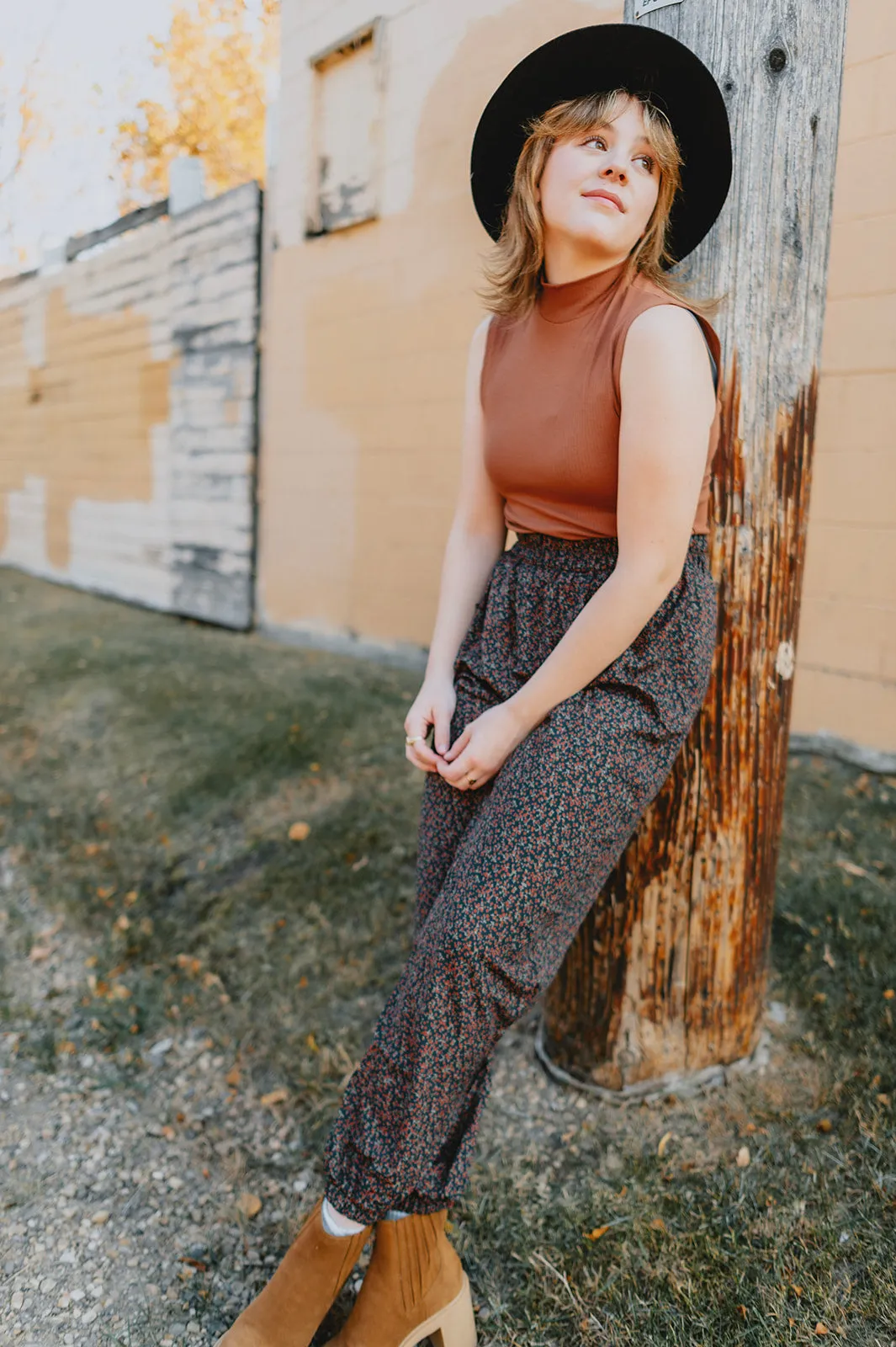 The Roman Trousers - Forest Green Floral