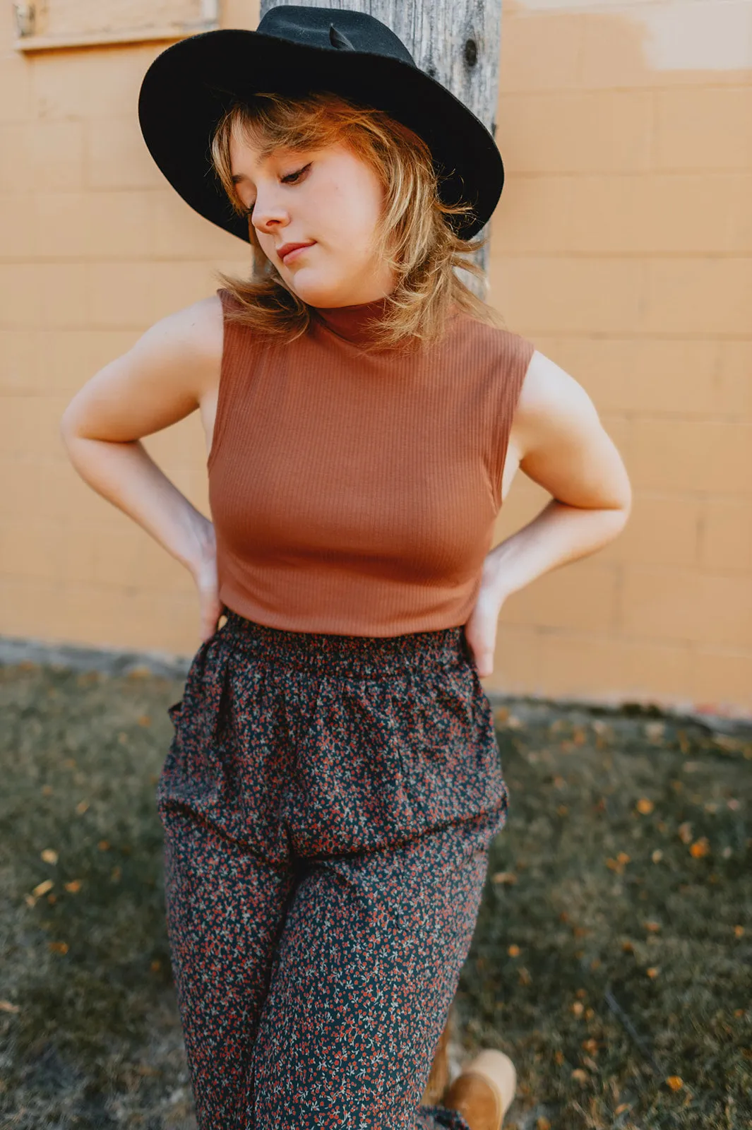 The Roman Trousers - Forest Green Floral