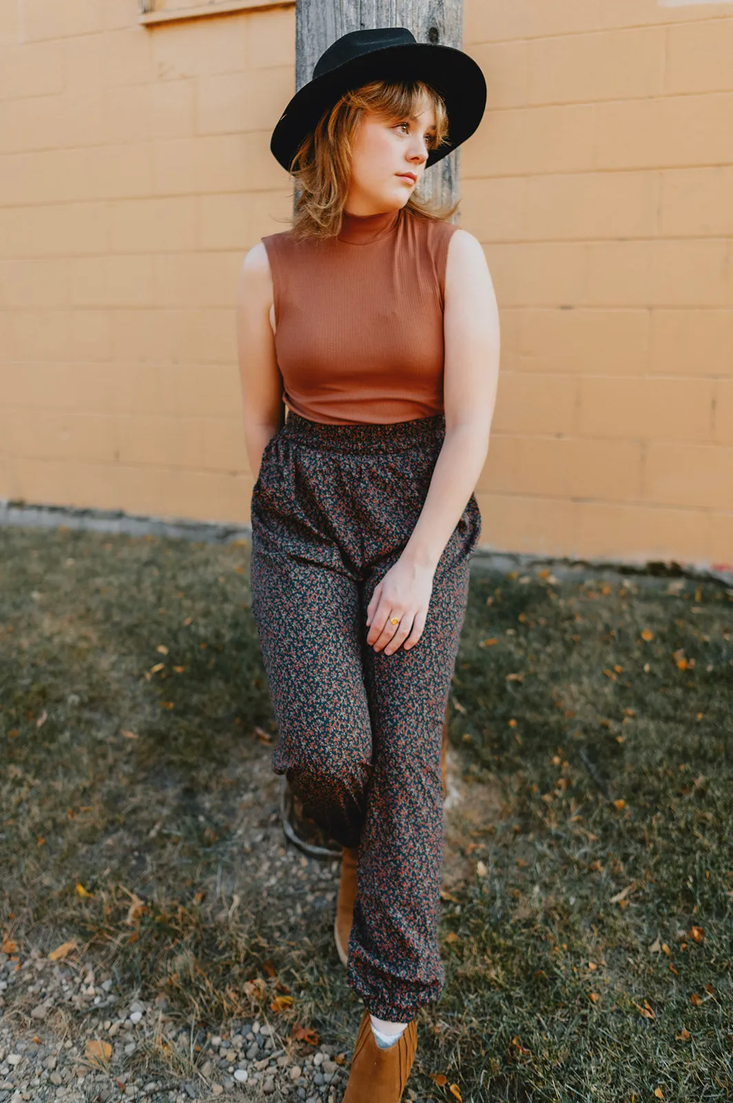 The Roman Trousers - Forest Green Floral