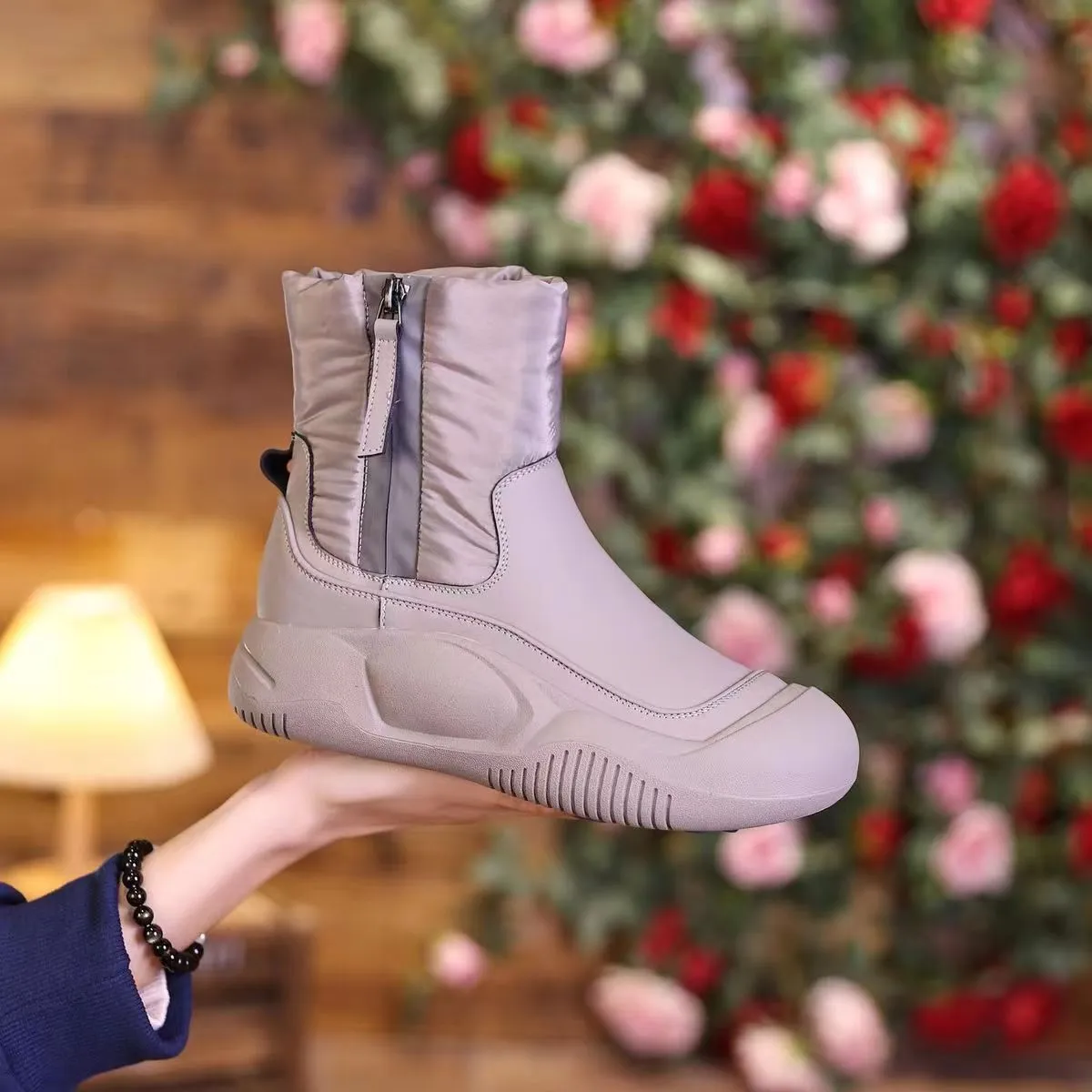 Thick sole heightening versatile snow boots