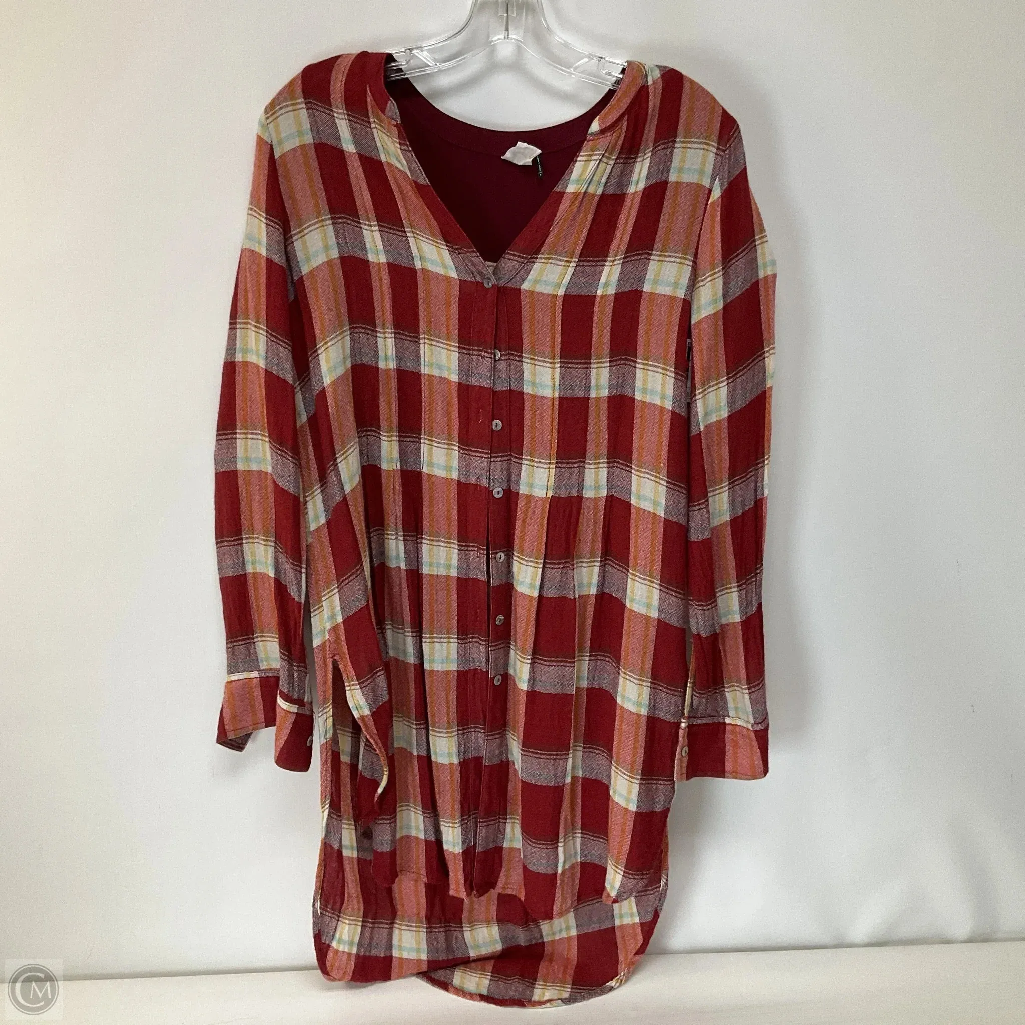 Top Long Sleeve By Akemi And Kin In Red, Size: S
