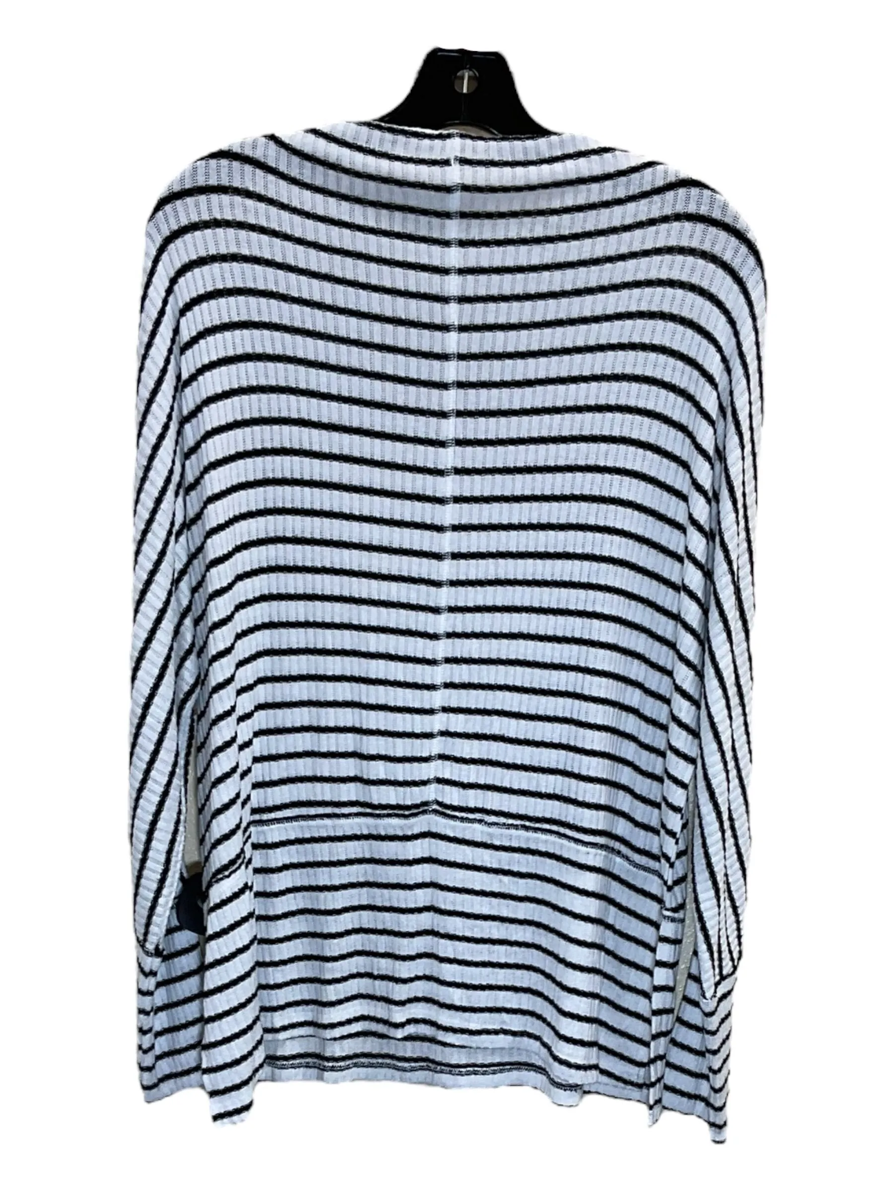 Top Long Sleeve By Maurices  Size: L