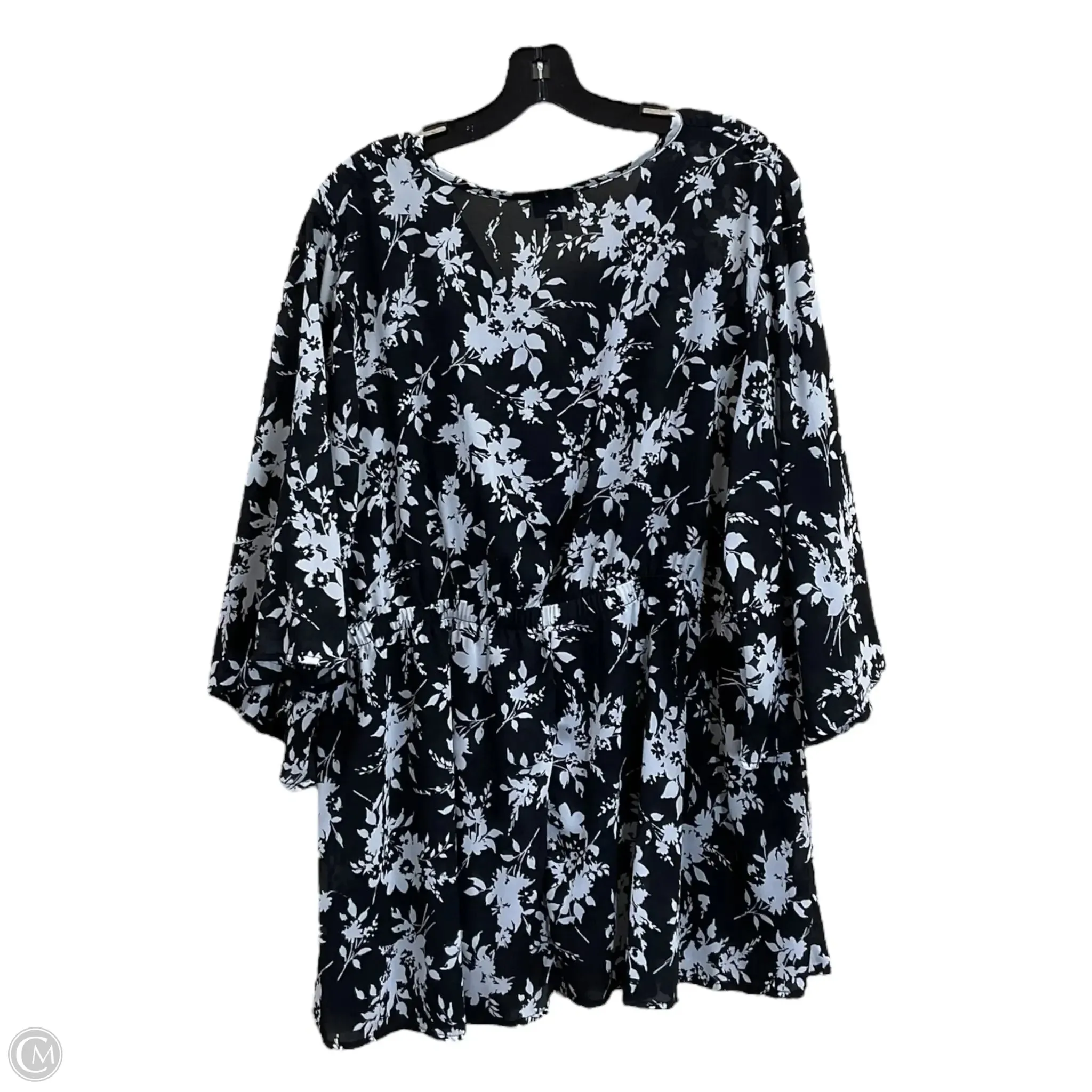 Top Long Sleeve By Torrid In Black & White, Size: 3x