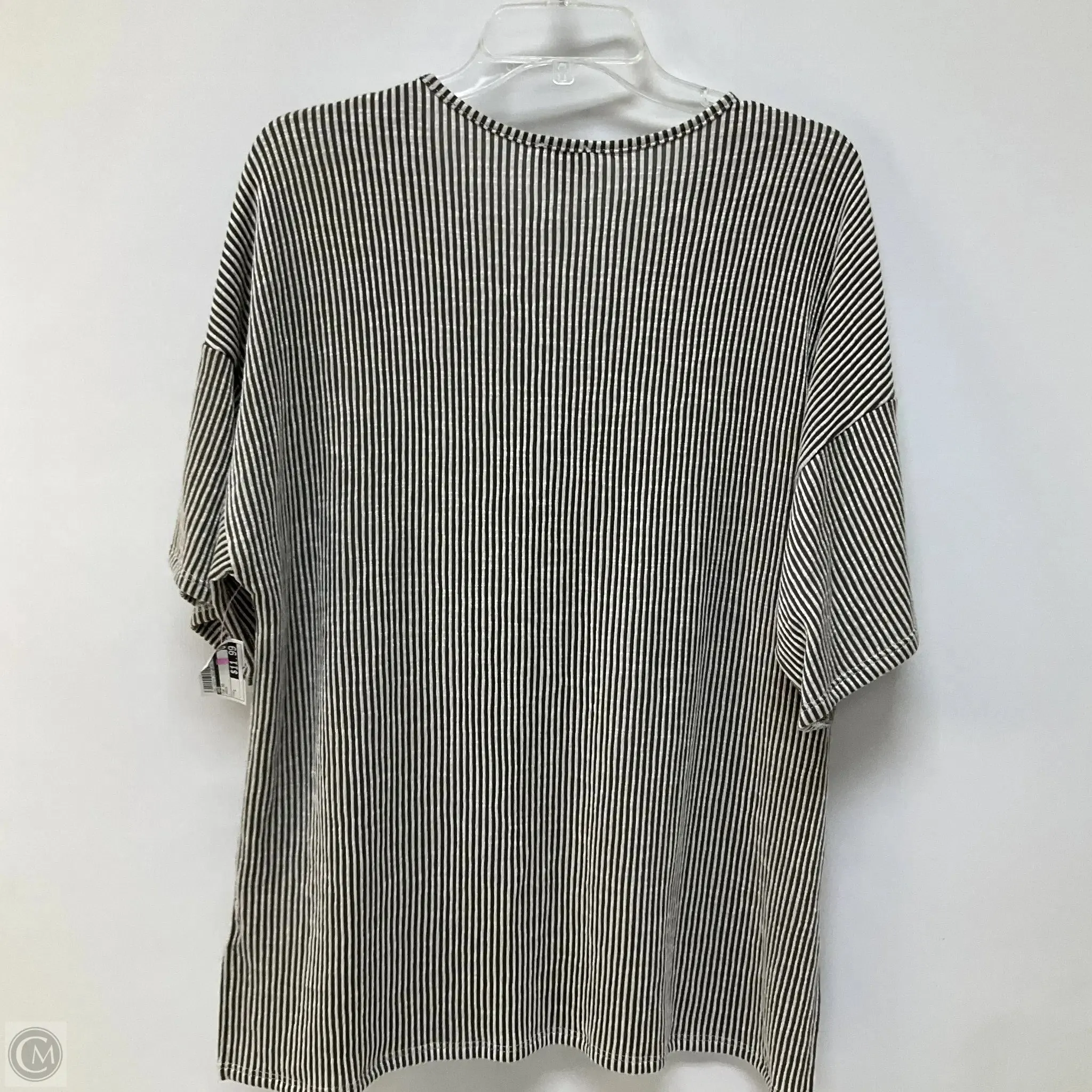 Top Short Sleeve By Bke In Green, Size: L