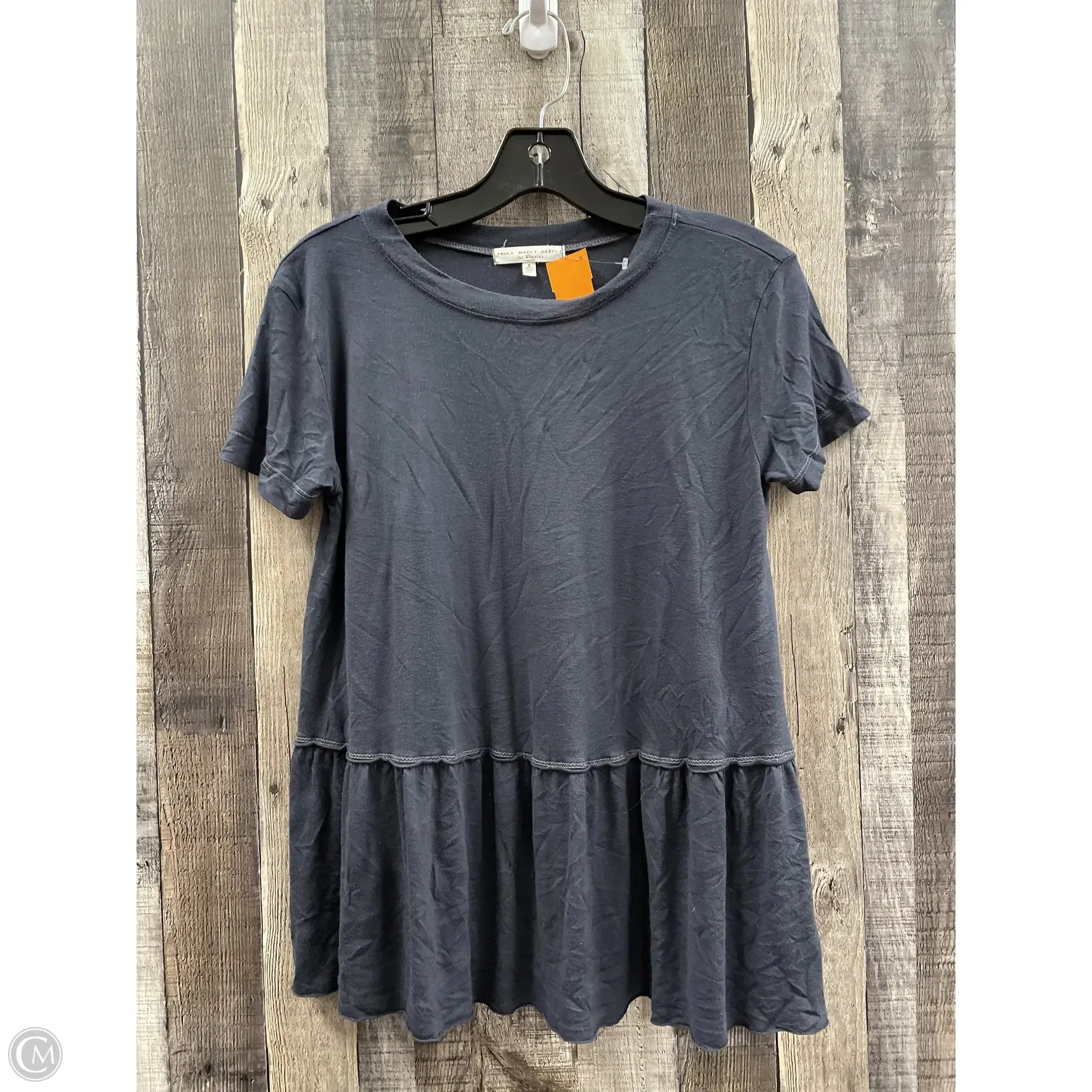 Top Short Sleeve By Truly Madly Deeply In Navy, Size: S
