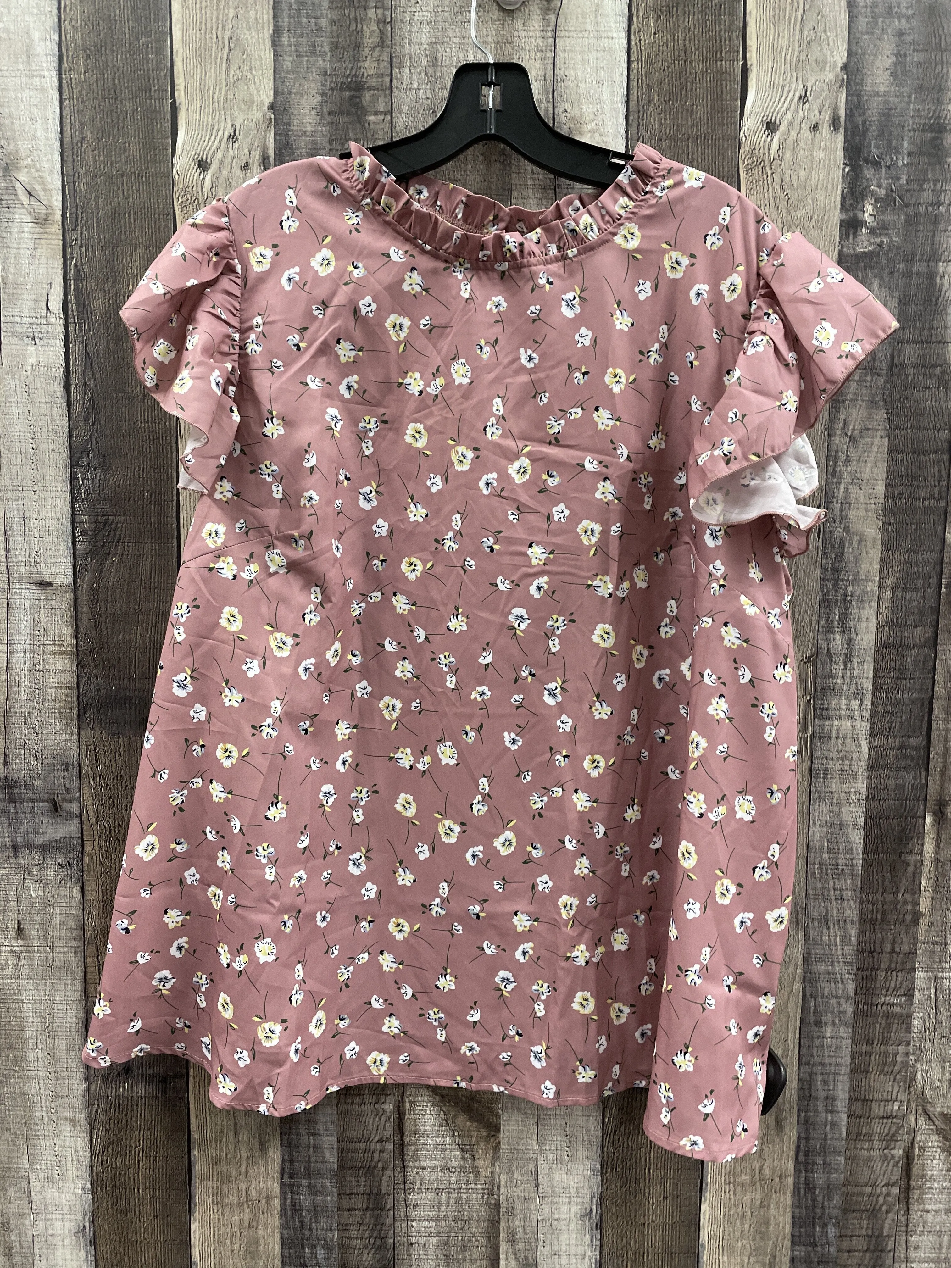 Top Sleeveless By Shein  Size: 3x