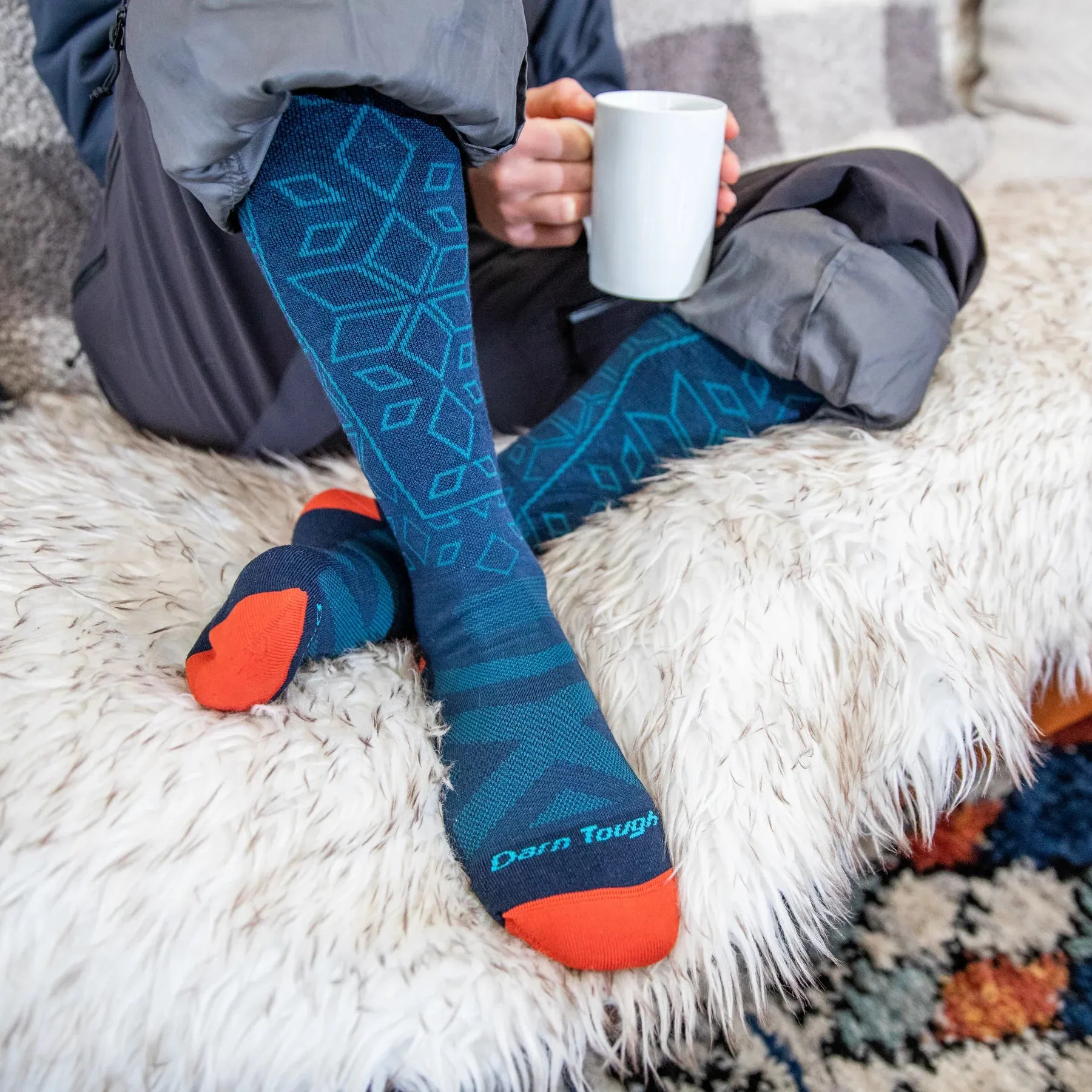 Traverse Over-the-Calf Lightweight Ski & Snowboard Sock w/ Cushion & Padded Shin (Women's) - D8022W