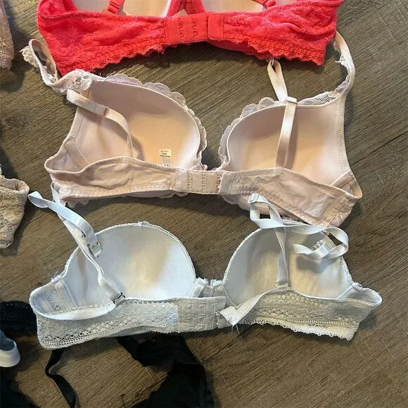 Victoria's Secret Women's Lace Push-Up Bra Set 34B Standard Multicolor Lot of 9