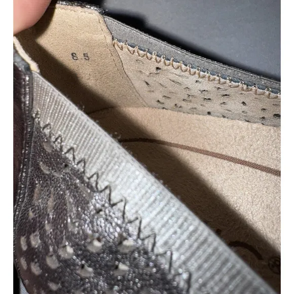 Vionic Robyn Pewter Perforated Metallic Leather Ballet Flats Women's Size 8.5