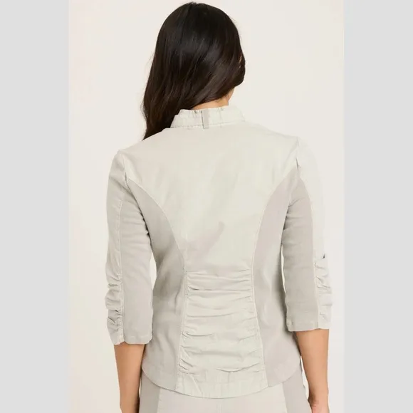 Wearables Women's Janet Jacket in Whitecap Pigment Medium