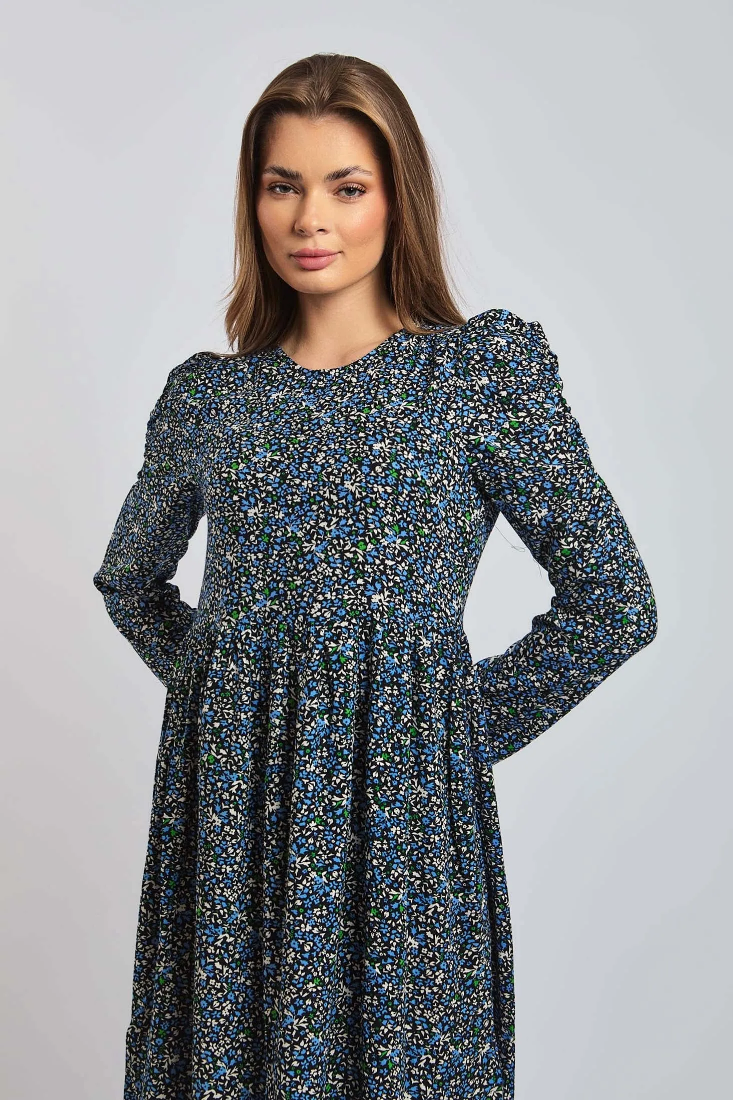 Women Dress Crew Neck With Long Sleeves Multicolor