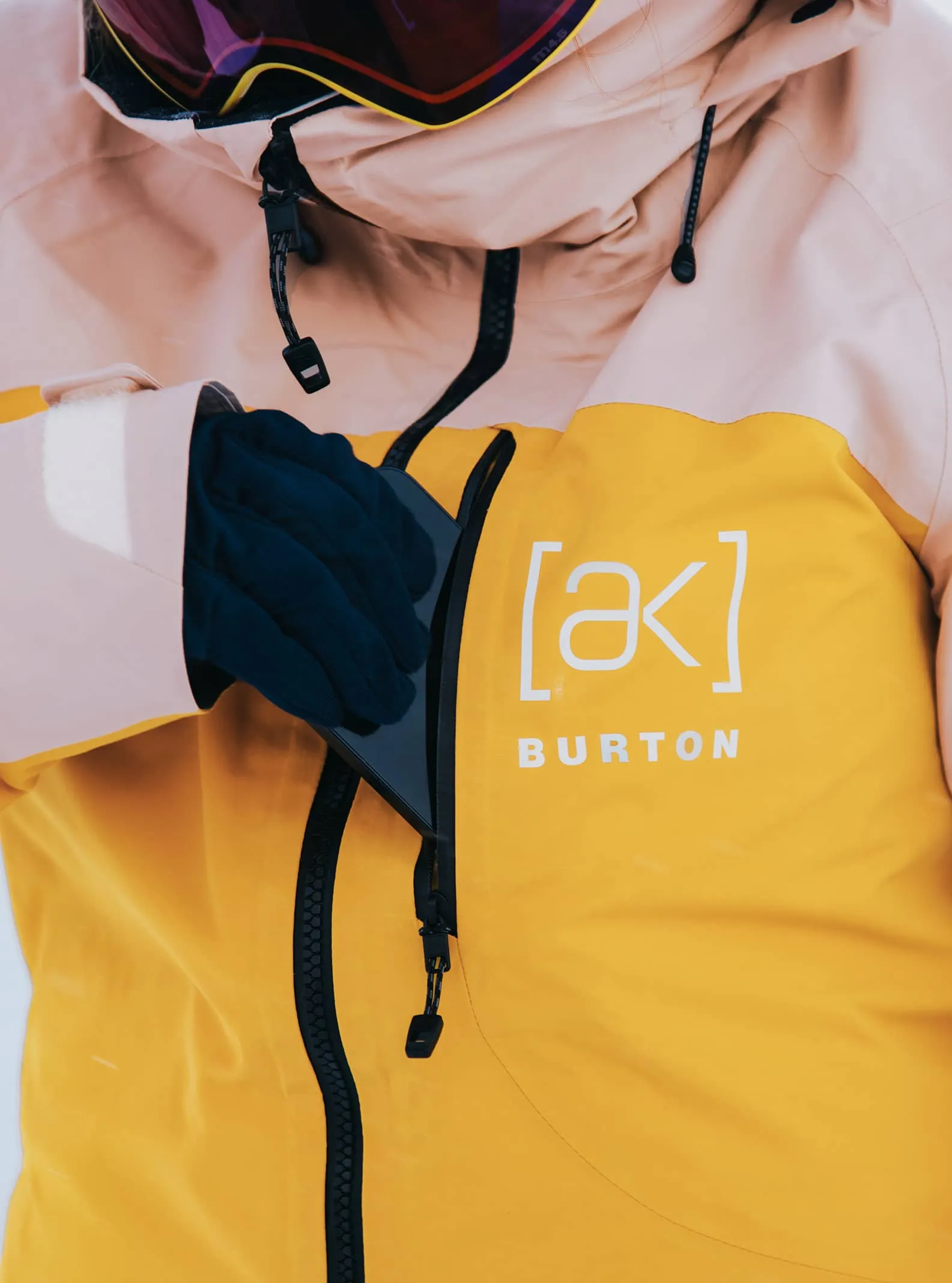 Women's [ak] Embark GORE-TEX 2L Snowboard Jacket