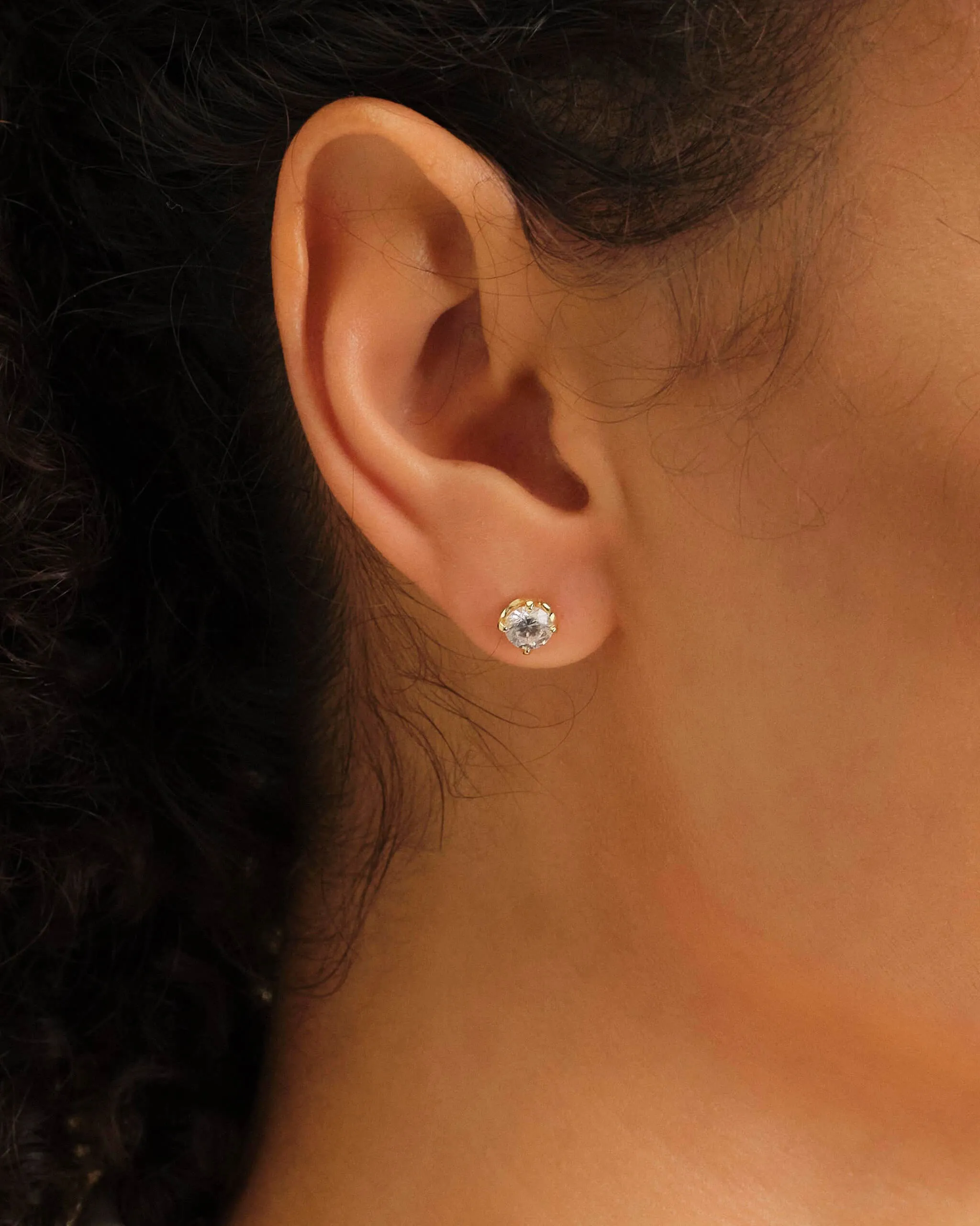 Women's Classic Stud Earrings - Gold
