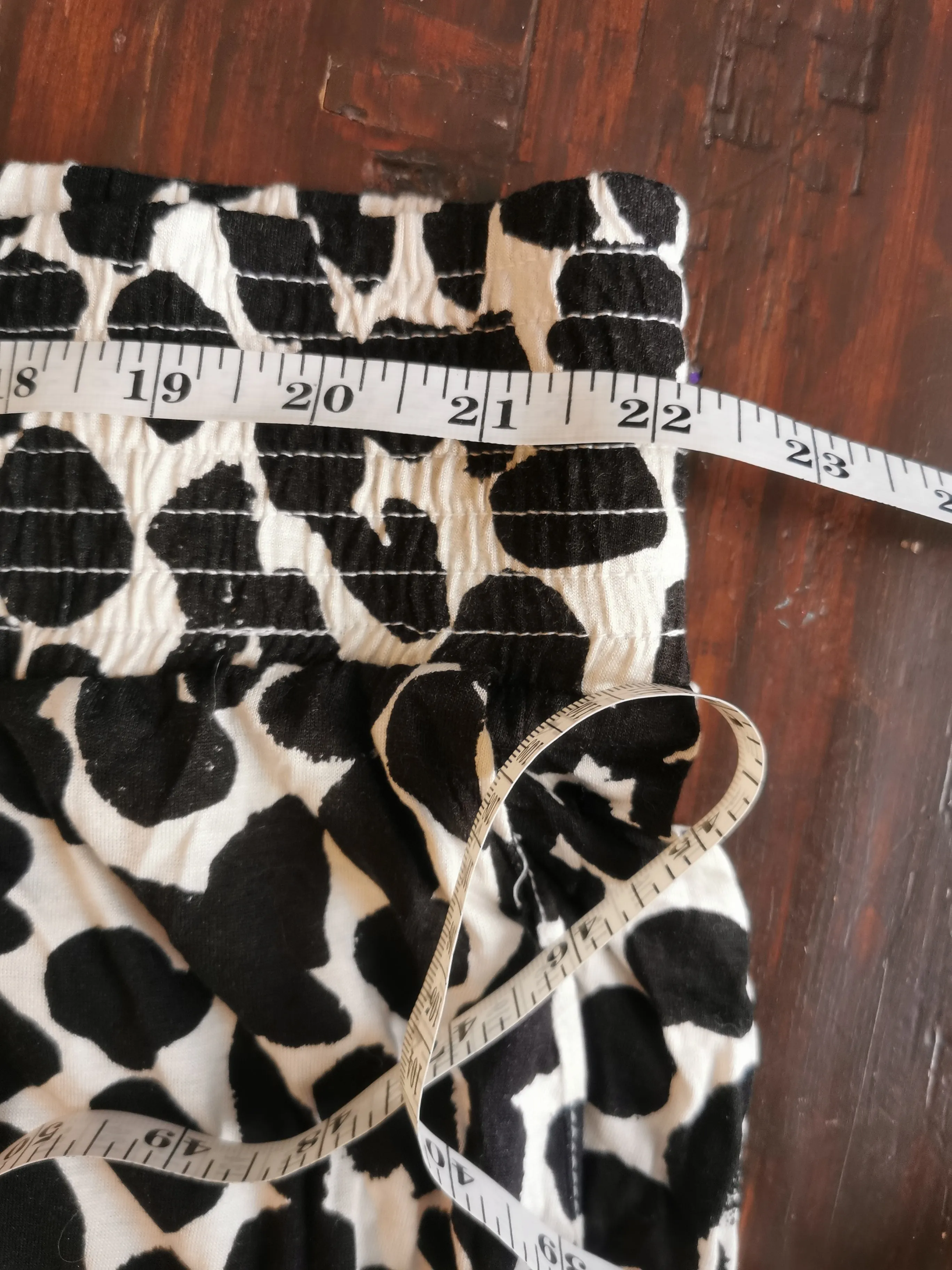 WOMENS SIZE XL - H&M MAMA MATERNITY, Soft Capri Pajama / Lounge Pants, Wide Waist Underbelly NWOT B5