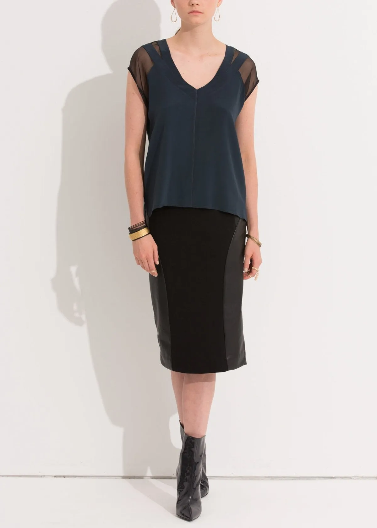 Women's V Neck Double Sheer Top In Navy