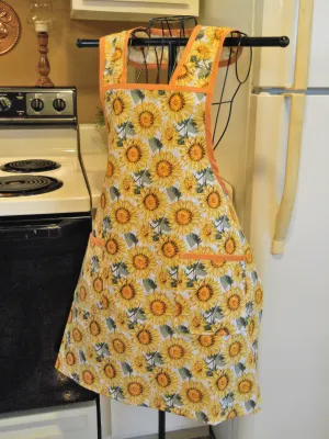 Women's Vintage Style Apron with Sunflowers in Large